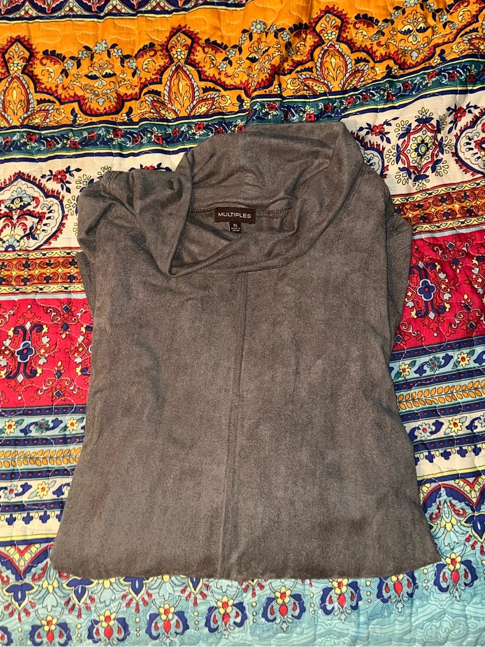 Boutique Flowy Women’s Gray Cowl Neck Top.